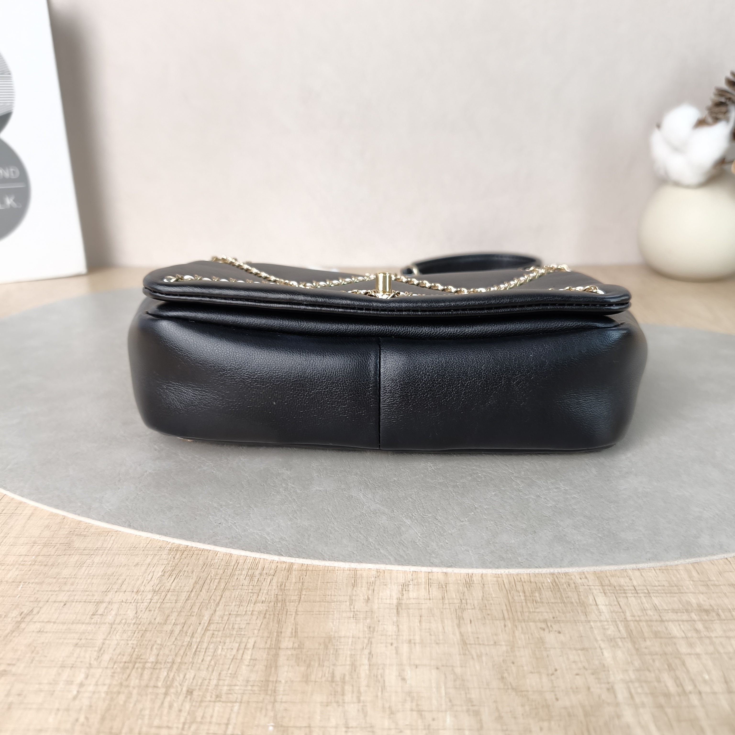 Chanel Crossbody Bag coco Crossbody Bag Black Lambskinmini18 × 5 × 10 cm — cover view 2 of 6