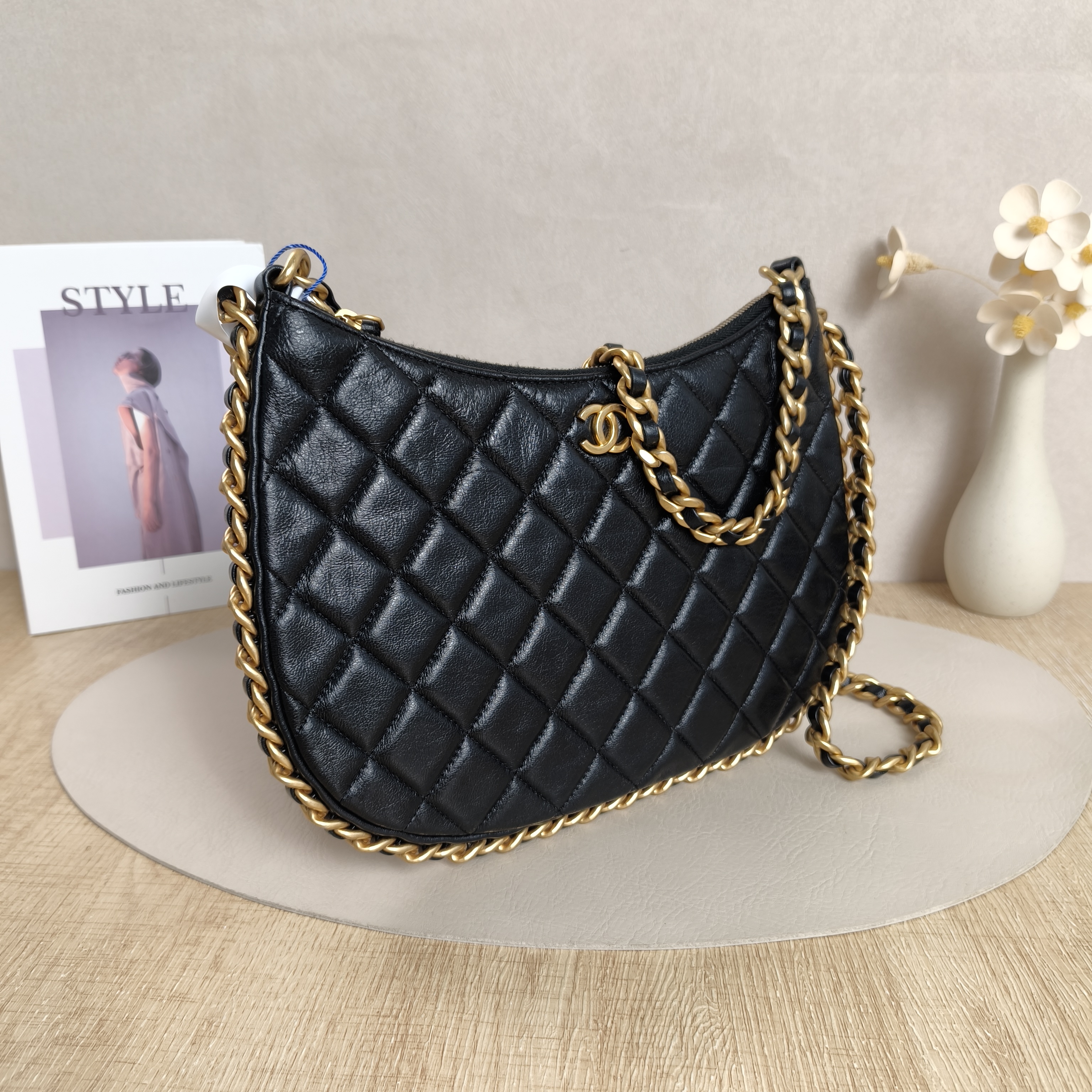 Chanel Crossbody Bag23b hobo Gabrielle Bag Black Lambskin One Size29 × 2 × 18 cm — cover view 2 of 11