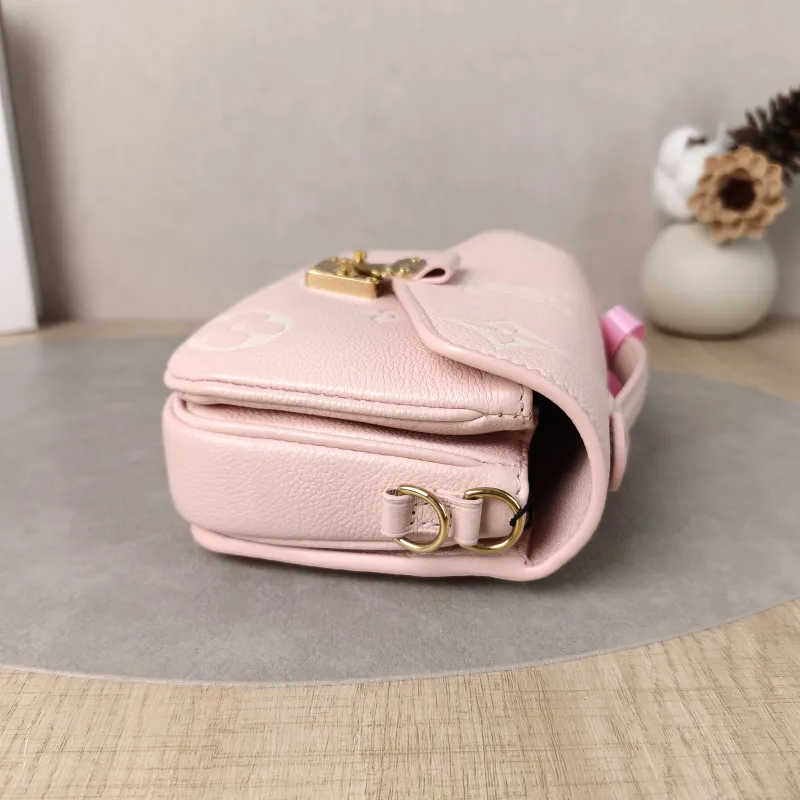 Louis Vuitton Crossbody Bag Pochette Métis East West Monogram Empreinte Embossed Calfskin Small 21.5 × 6 × 13.5 cm — detail view 7 of 14
