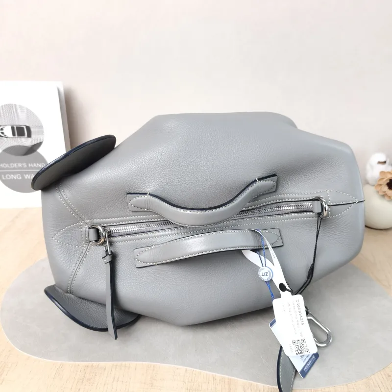 LOEWE Shoulder Bag Grey Calfskin Large 36 × 26.5 × 22 cm — detail view 6 of 10