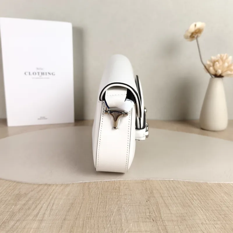 GUCCI Shoulder Bag Horsebit 1955 Horsebit Horsebit Shoulder Bag White Calfskin Small 26.5 × 8 × 17 cm — detail view 8 of 12