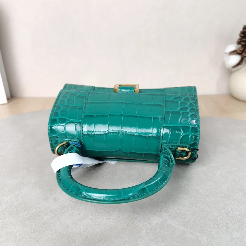 BALENCIAGA Crossbody Bag Hourglass Hourglass Bag Green Calfskinmini19 × 5 × 12 cm — detail view 13 of 15