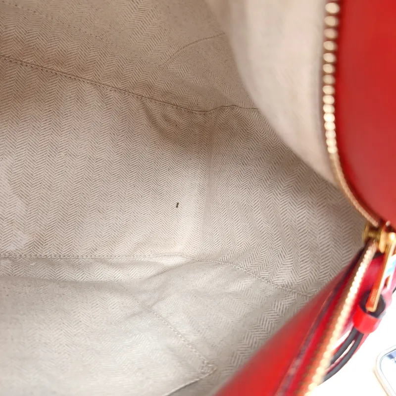 LOEWE Crossbody Bag Puzzle Red Calfskin Medium29 × 14 × 19.5 cm — detail view 11 of 17
