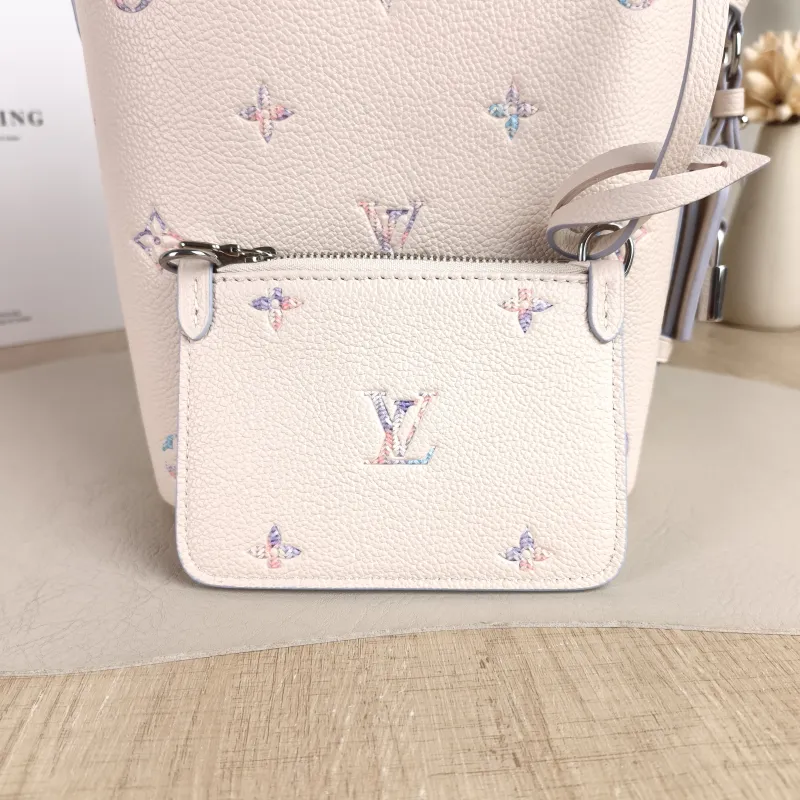 Louis Vuitton Top Handle Bag Collection White Calfskin BB 16 × 12 × 18 cm — detail view 1 of 10