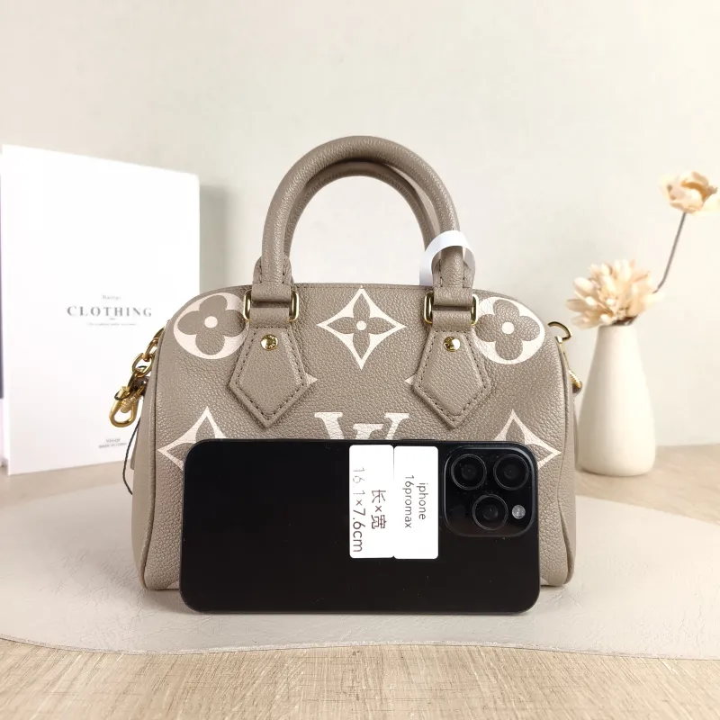 Louis Vuitton Crossbody Bag Speedy20 · White Monogram Empreinte Embossed Calfskin Small 20.5 × 12 × 13.5 cm — cover view 2 of 5