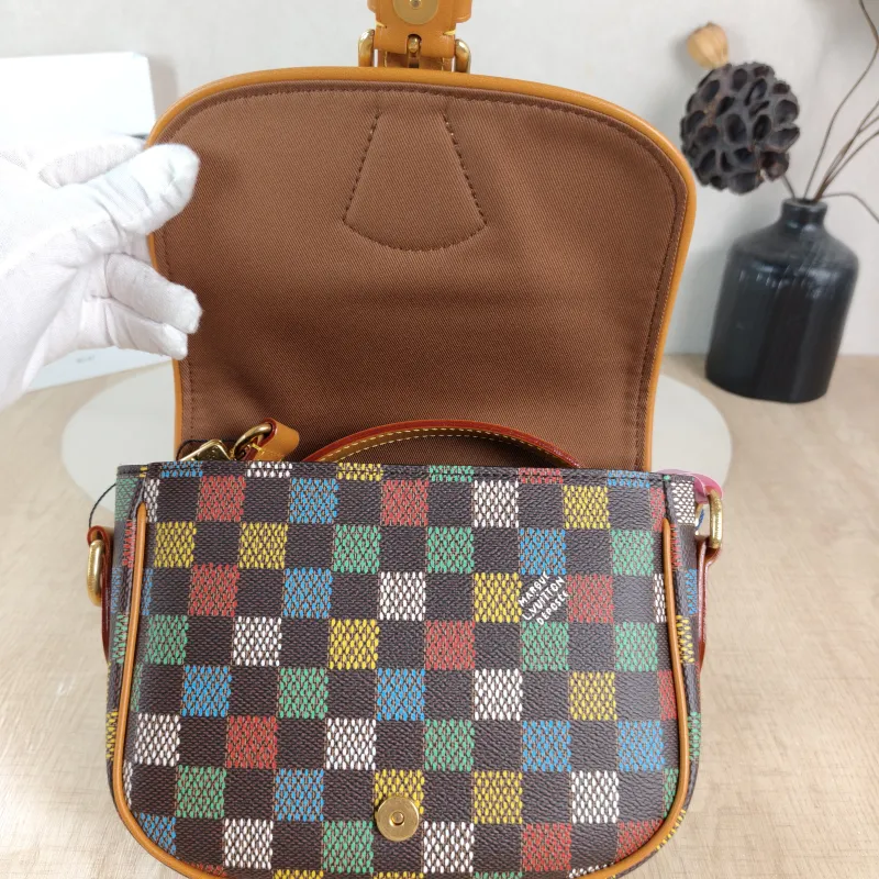 Louis Vuitton Crossbody Bag MONTSOURIS Messenger Bag Brown PVC Small 20 × 7 × 17 cm — detail view 1 of 12