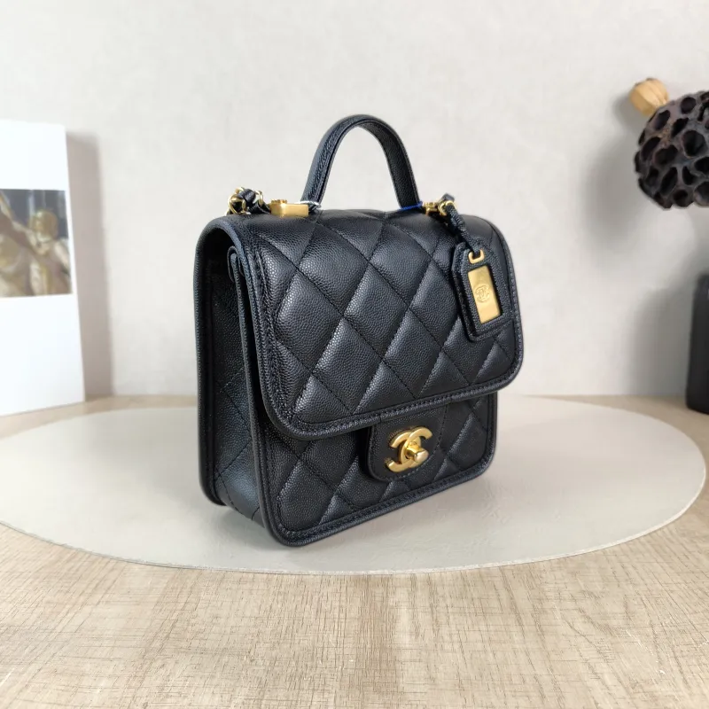 Chanel Crossbody Bag Messenger Bag Black Grained Calfskin 17 × 6 × 16 cm — cover view 6 of 6