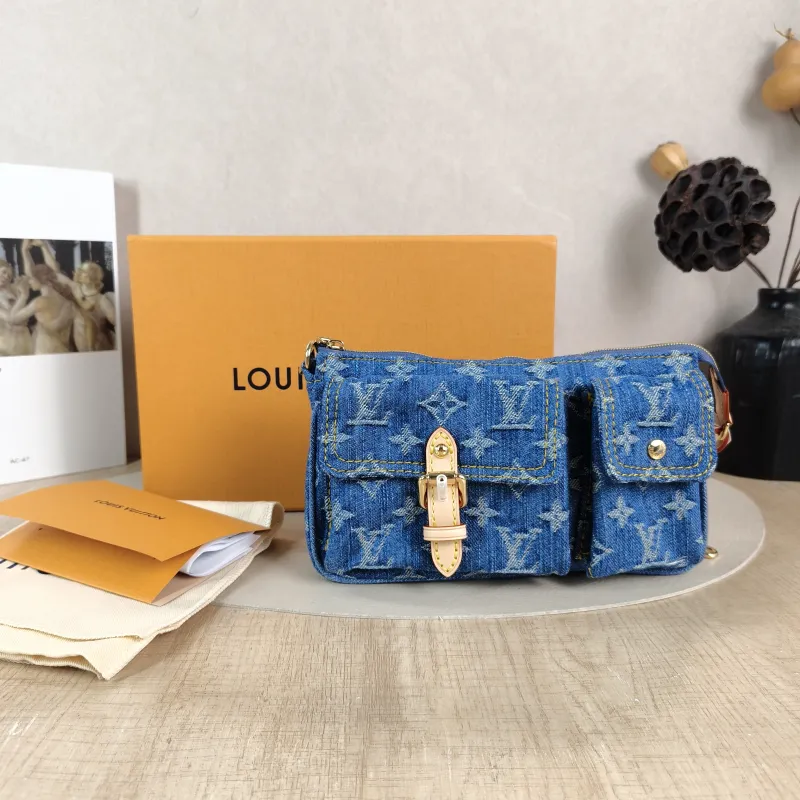 Louis Vuitton Shoulder Bag Pochette Accessories Cargo One Size 23.5 × 3 × 14 cm — cover view 5 of 6