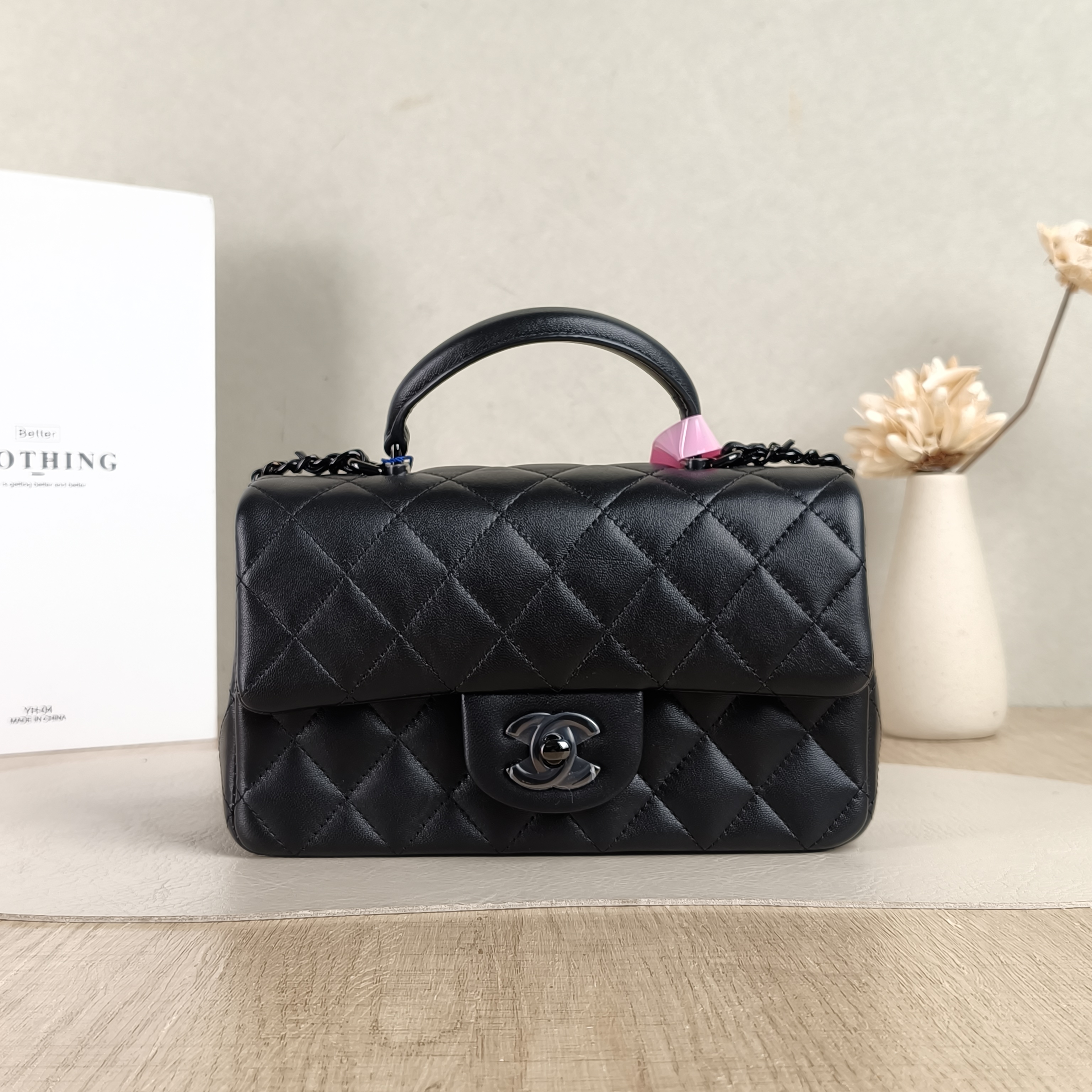 Chanel Crossbody Bagsoblack mini Black Lambskin mini20 × 6 × 12 cm