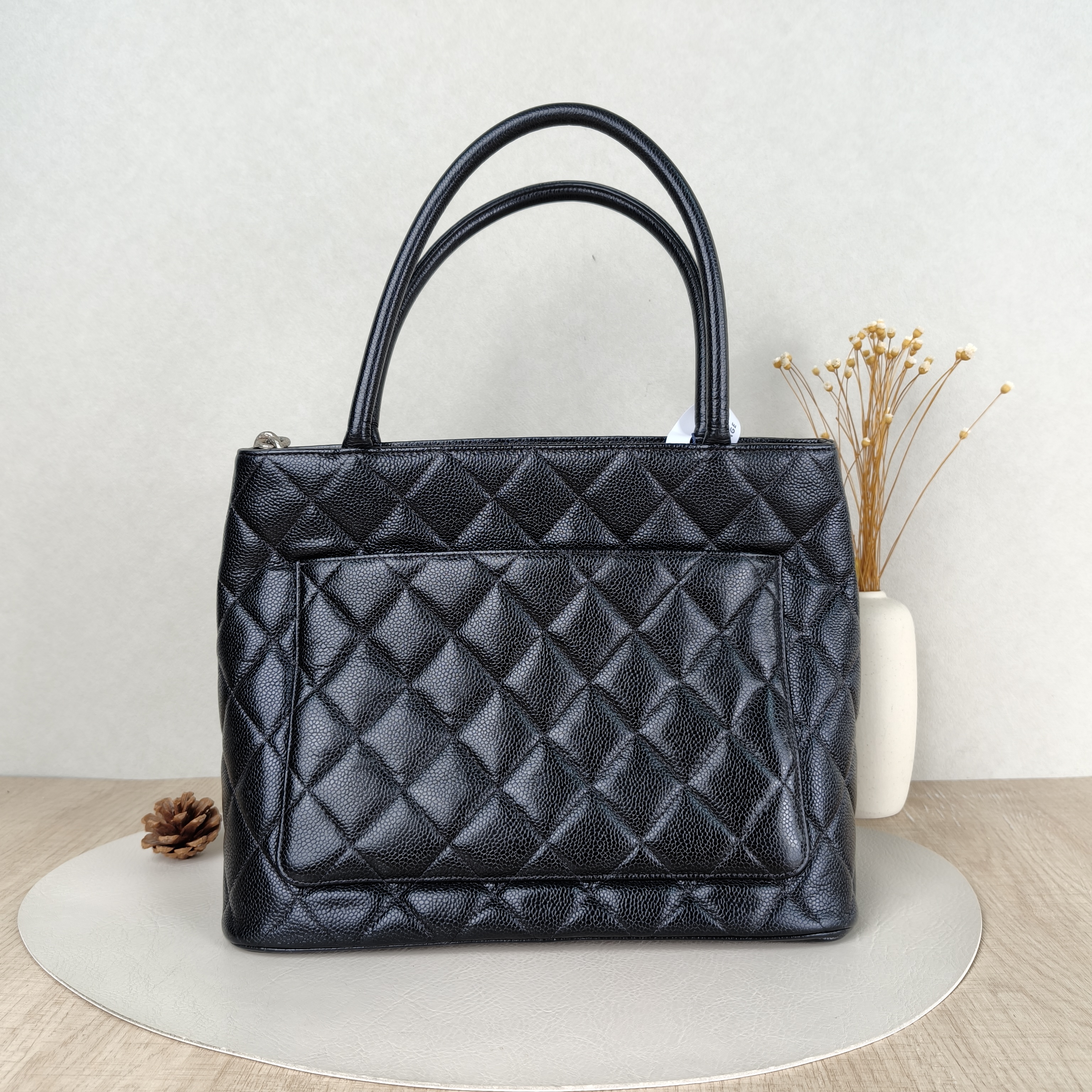 Chanel Top Handle Bag Medallion Black Grained Calfskin Large30 × 15 × 24 cm — cover view 2 of 5