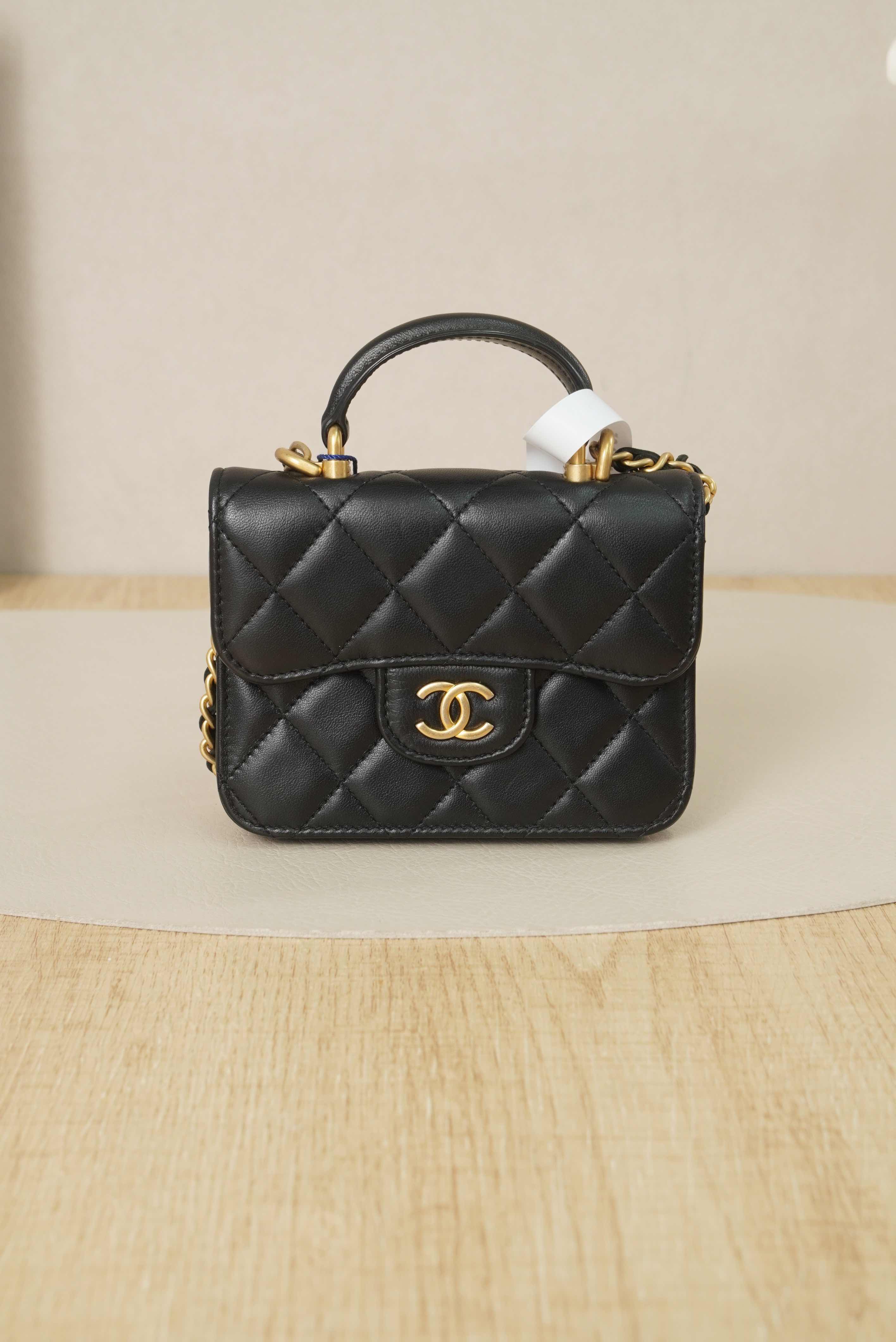 Chanel woc 31 Black with Gold-Tone Hardware Lambskin · Box Dust Bag · Authenticity Card · 12 × 2 × 9.5 cm
