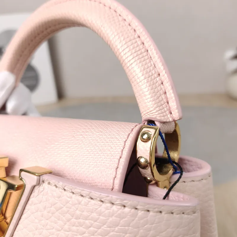 Louis Vuitton Crossbody Bag Capucines Pink Colorblock Calfskin · mini21 × 8 × 14 cm — detail view 5 of 13