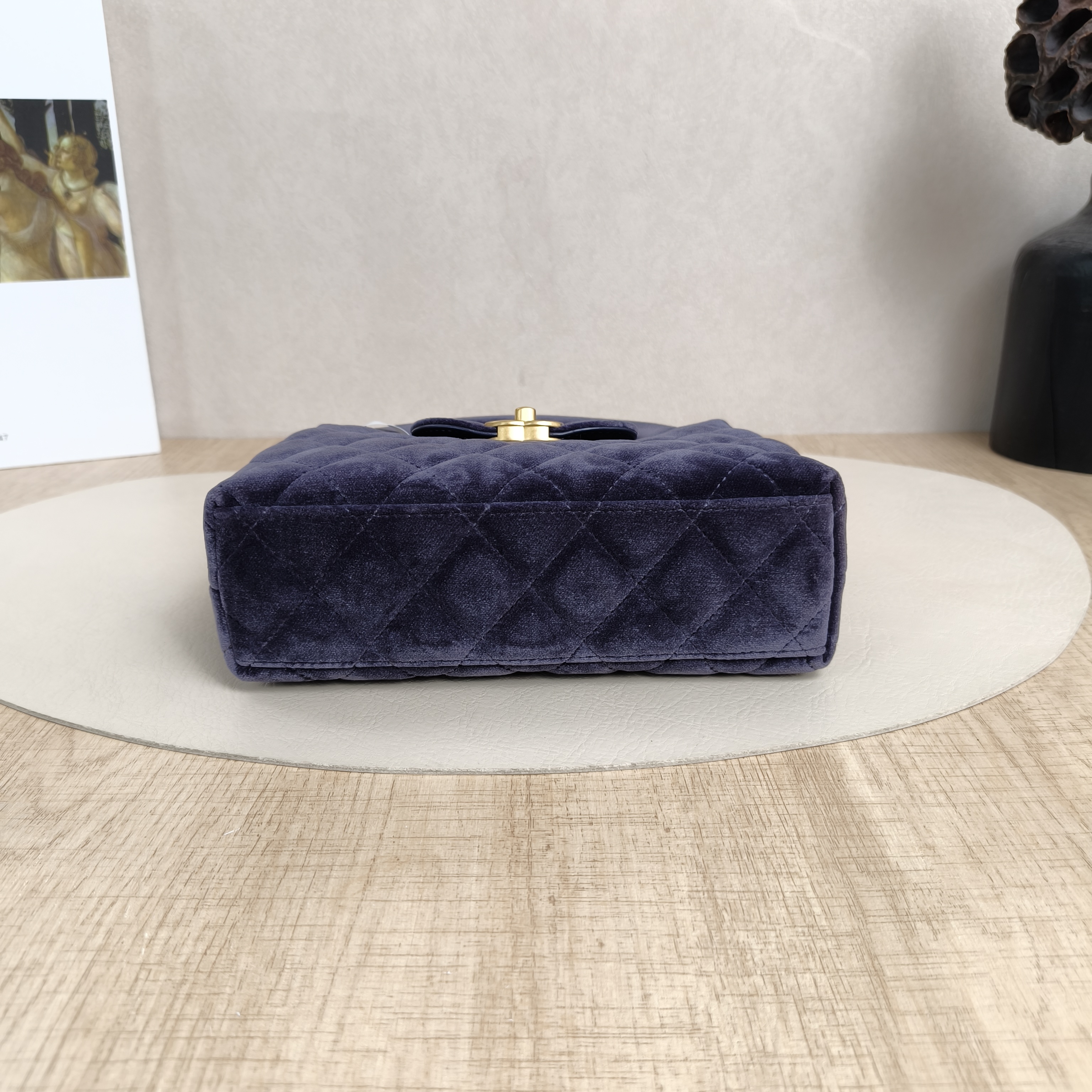 Chanel Crossbody Bag Kelly Velvetmini19 × 7 × 13 cm — cover view 2 of 5