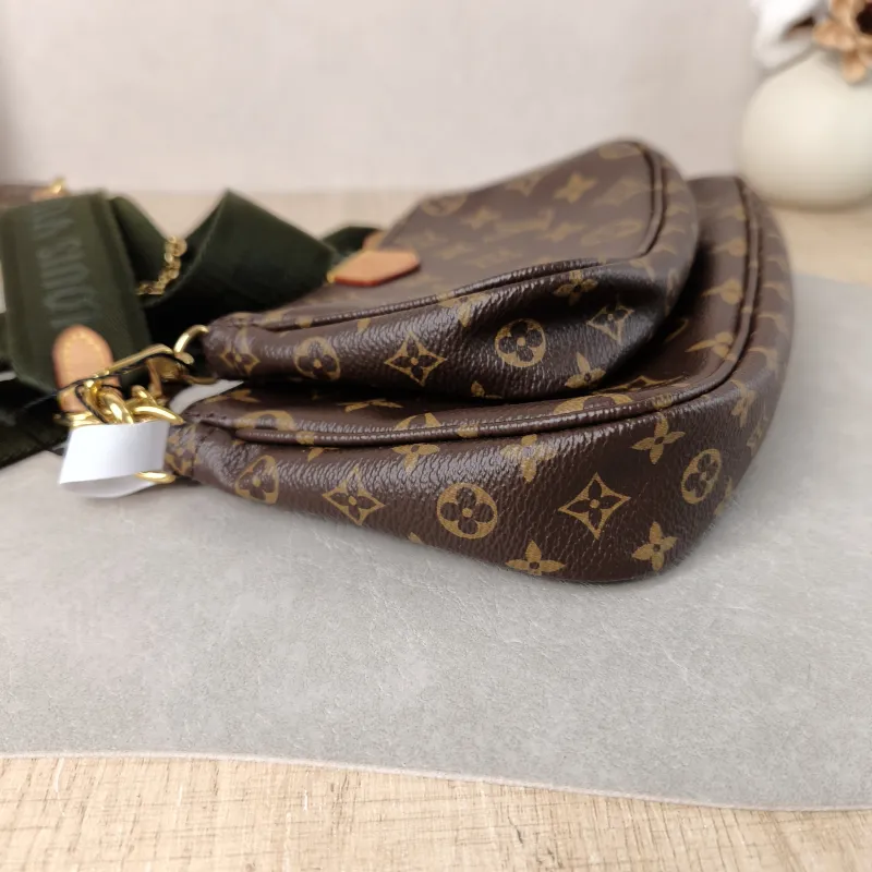 Louis Vuitton Crossbody Bag Multi Pochette Accessoires Shoulder Strap PVC Small 24 × 4 × 13.5 cm — detail view 15 of 16