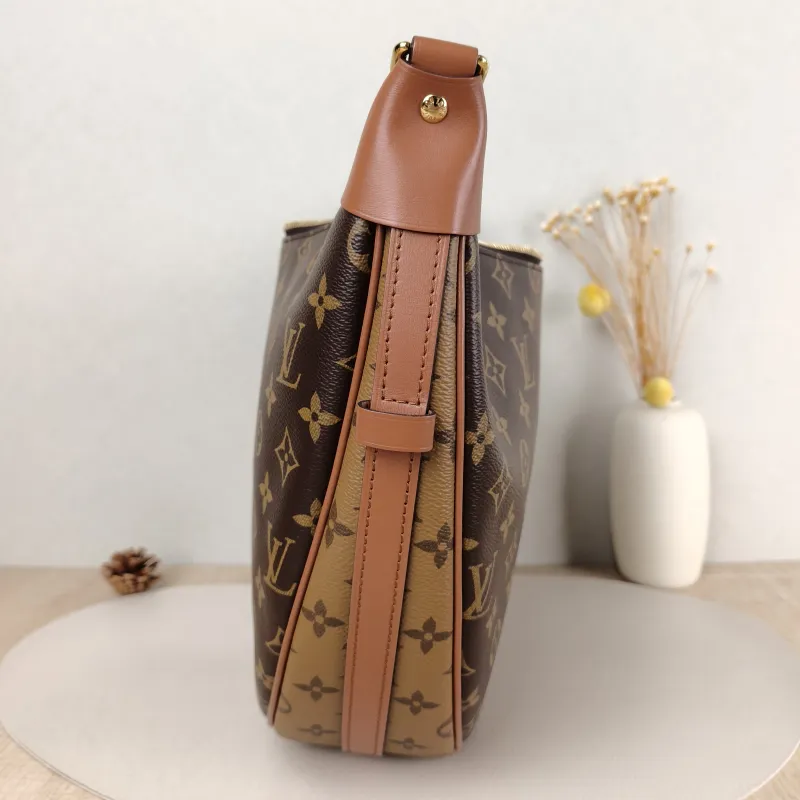Louis Vuitton Crossbody Bag Loop Hobo Monogram PVC One Size 38 × 10 × 26 cm — detail view 3 of 14