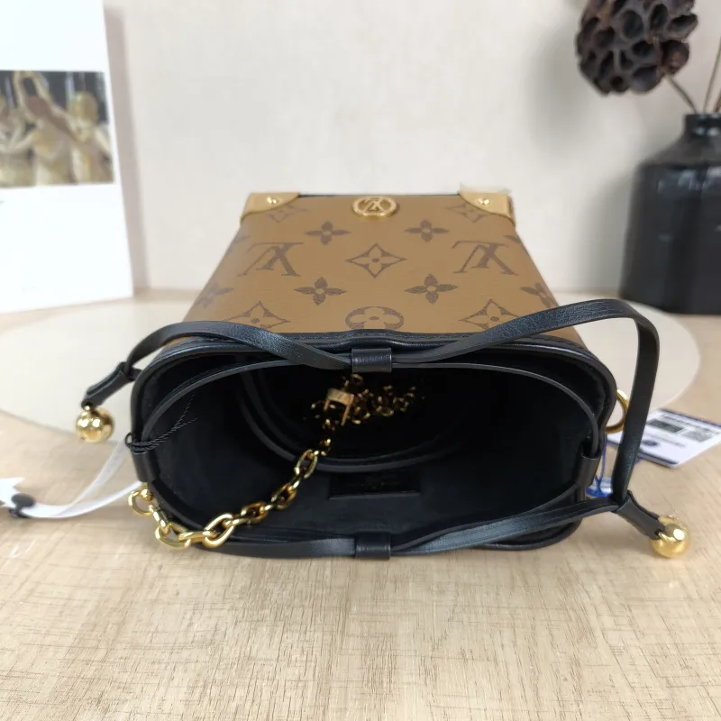 Louis Vuitton Crossbody Bag NOÉ PURSE LV CHARMS Monogram PVC Mini 11.5 × 11.5 × 11.5 cm — detail view 6 of 10
