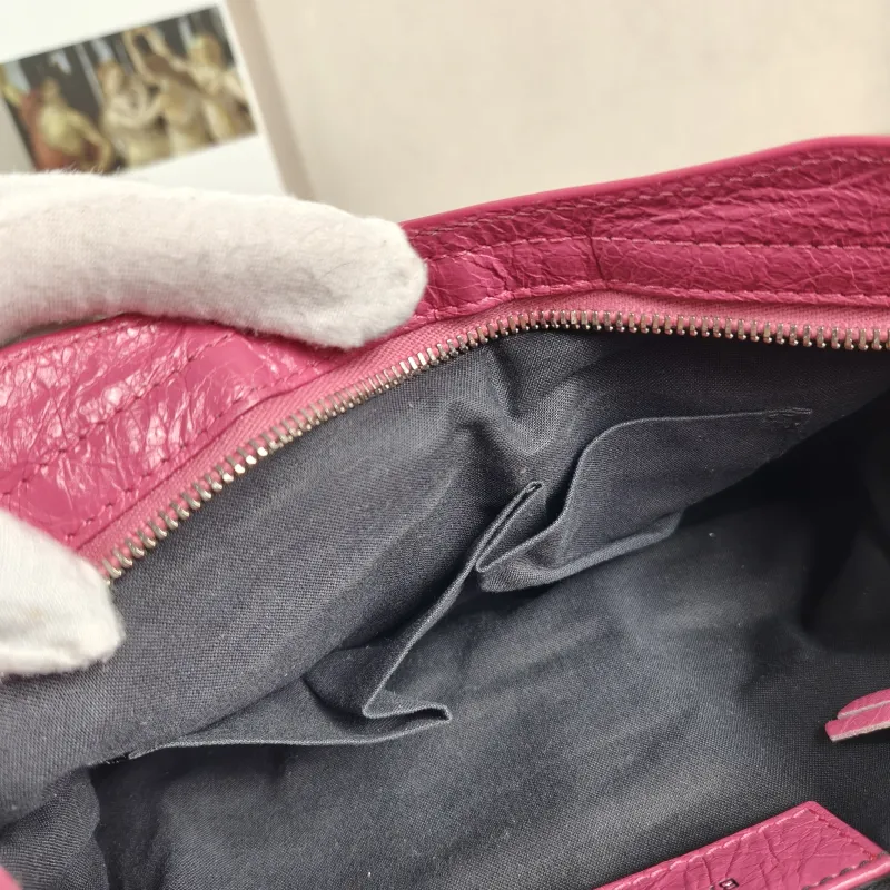 BALENCIAGA Crossbody Bag Classic City Red Waxed Leather Small30 × 10 × 21 cm — detail view 8 of 13