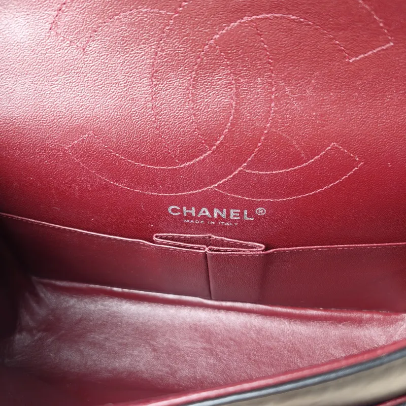 Chanel Shoulder Bag 2.55 Black Calfskin Small 24 × 7.5 × 16 cm 18 — detail view 8 of 13