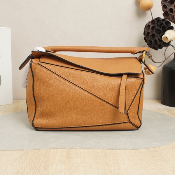 LOEWE Crossbody Bag Puzzle Caramel CC alfskin24 × 10.5 × 16.5 cm