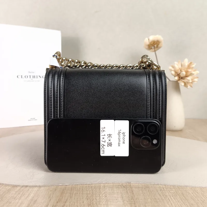 Chanel Crossbody Bag Le BoyBlack Calfskinmini18 × 8.5 × 16 cm — cover view 5 of 5