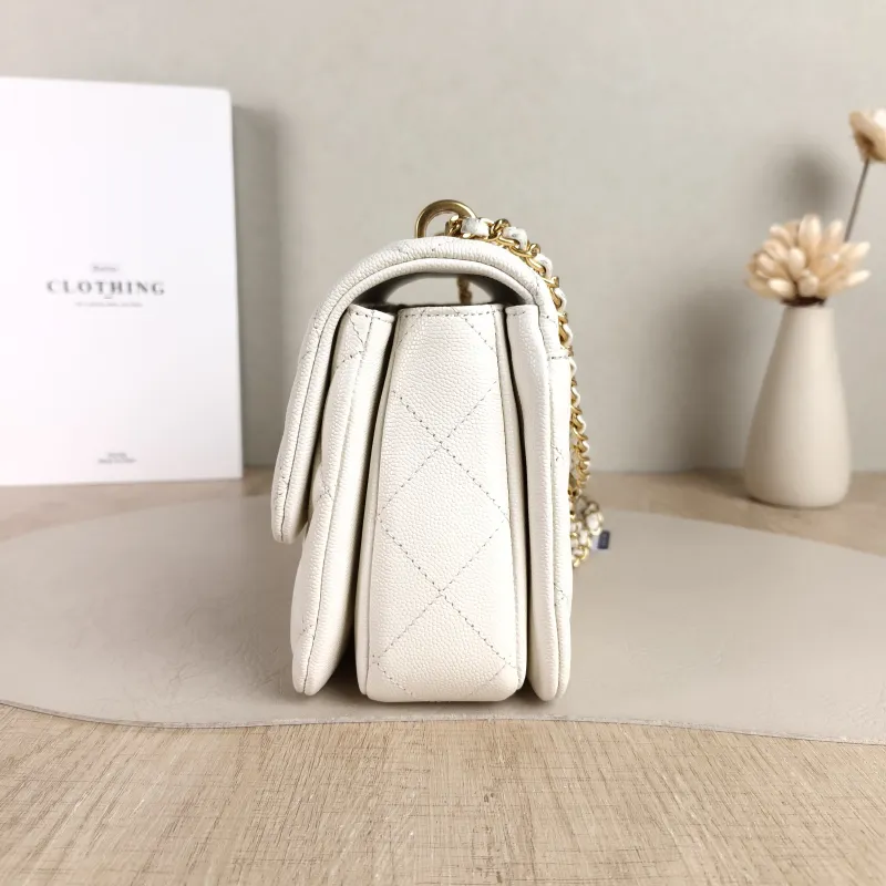 Chanel Crossbody Bag 22k White Grained Calfskin Small Edition 20 × 8.5 × 14.5 cm — detail view 8 of 11