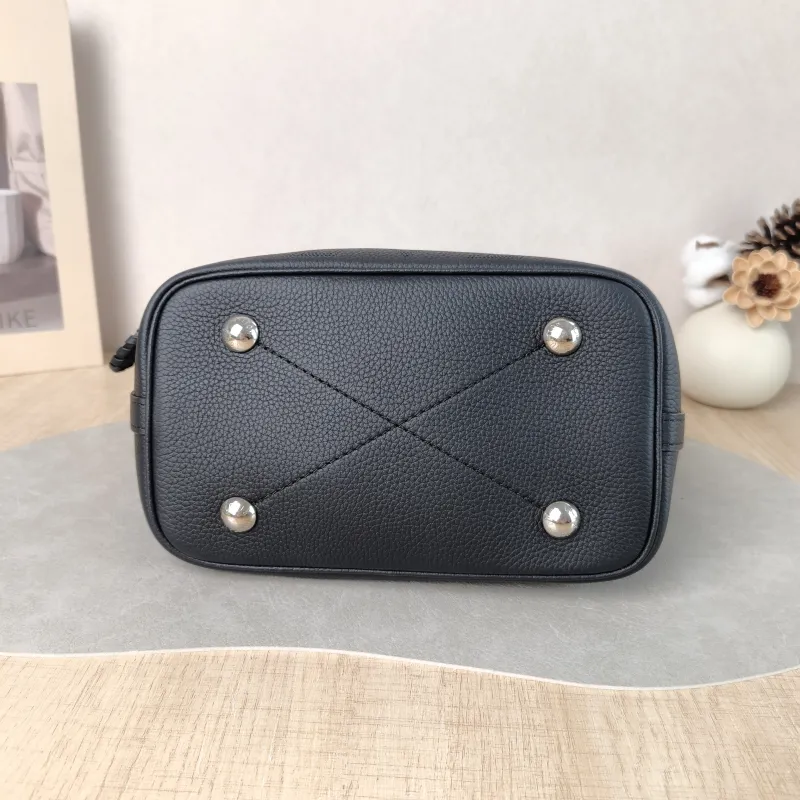 Louis Vuitton Crossbody Bag Blossom Top Handle Bag Black Calfskin Small 20 × 12.5 × 20 cm — cover view 3 of 6