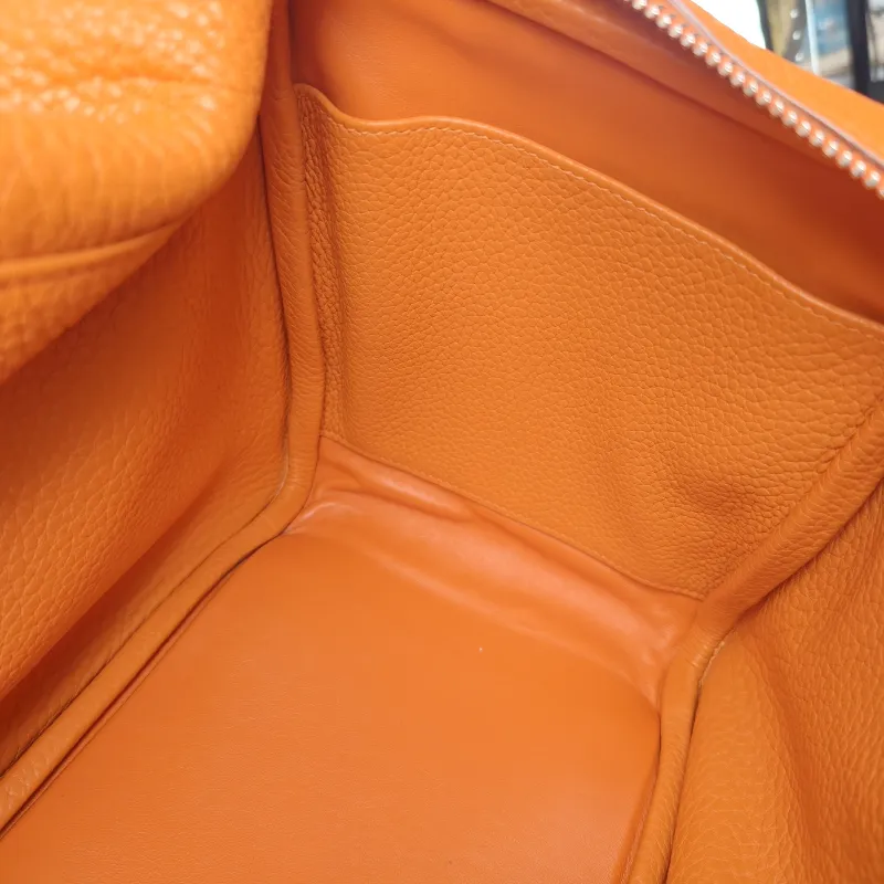 Hermès Crossbody Bag Lindy 30 Taurillon Clemence TC Calfskin 30 30 × 15 × 19 cm R — detail view 1 of 14