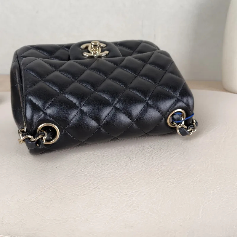 Chanel Crossbody Bag Classic Flap Mini CF Mini Black SL ambskin Mini 17 × 8 × 13.5 cm — detail view 2 of 13