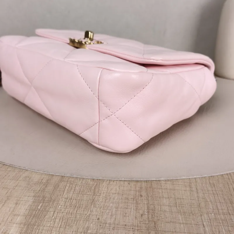 Chanel Crossbody Bag 19Bag Pink SL ambskin Small 26 × 9 × 16 cm — detail view 6 of 14