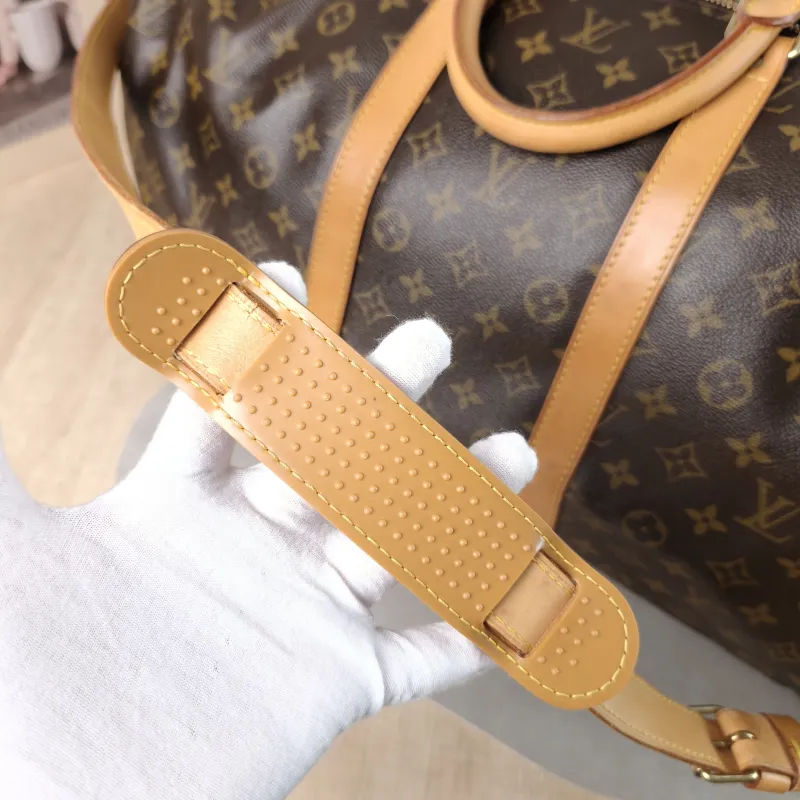Louis Vuitton Crossbody Bag Keepall 55 Shoulder Strap Edition Monogram PVC One Size 55 × 26 × 31 cm — detail view 15 of 16