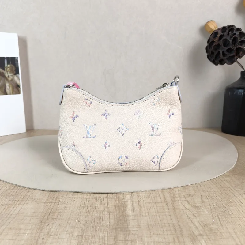 Louis Vuitton Crossbody Bag Boulogne White · Calfskin nano 19 × 8 × 13 cm — cover view 3 of 5