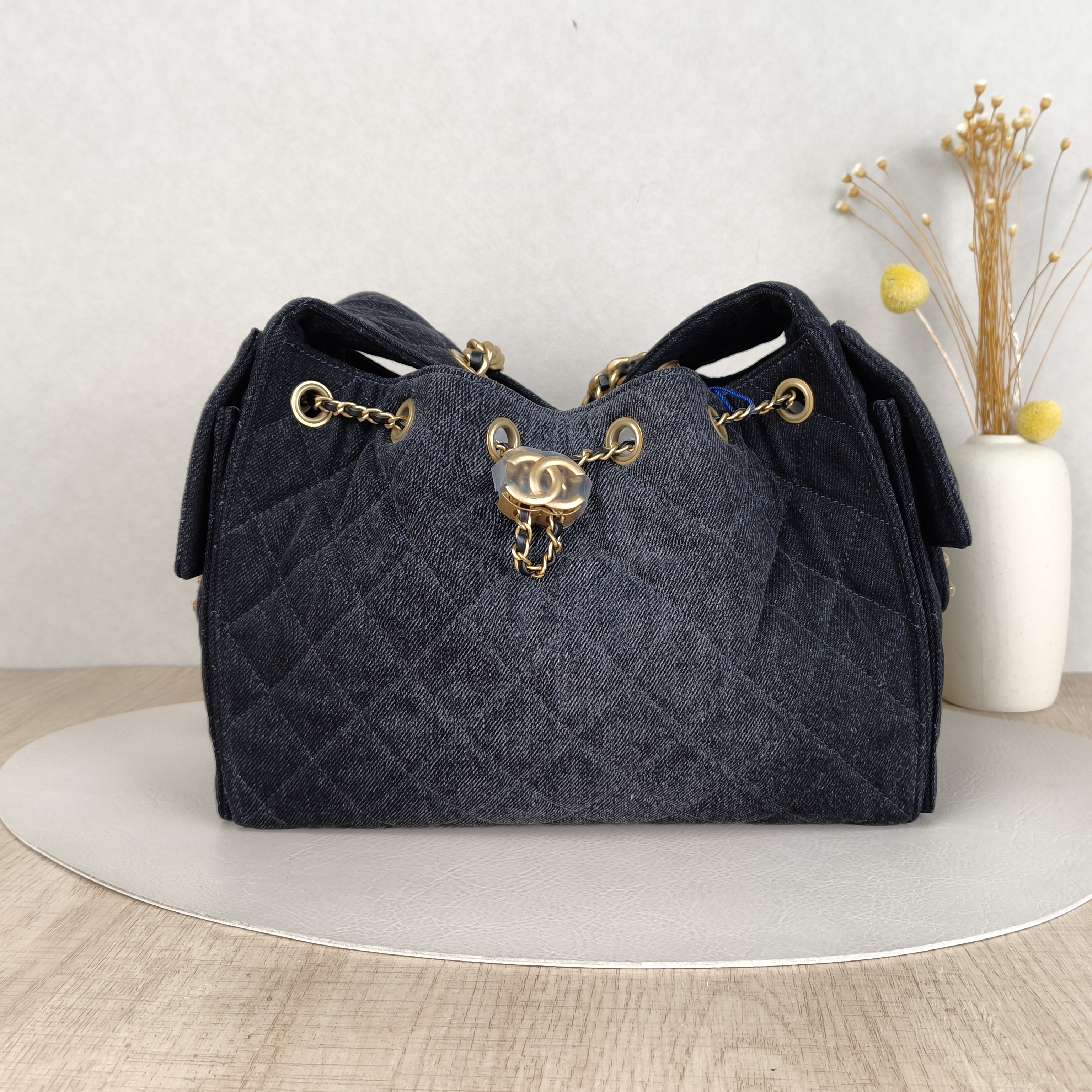 Chanel Shoulder Bag25Bag Grey Small26 × 14 × 30 cm