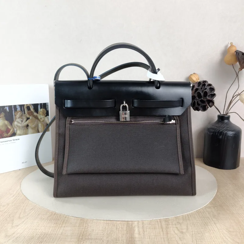 Hermès Shoulder Bag Herbag 31 Canvas Medium 30.5 × 11 × 25.5 cm Y — cover view 5 of 5