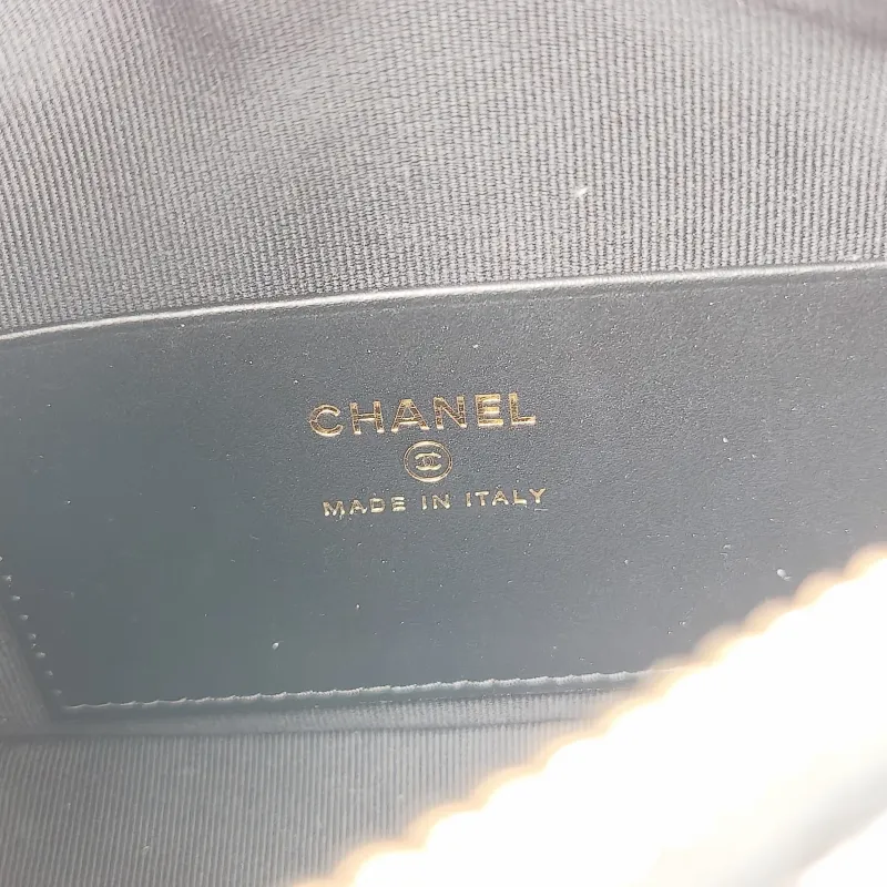 Chanel Crossbody Bag Crossbody Bag Black Grained Calfskin 16 × 6 × 13 cm — detail view 5 of 12