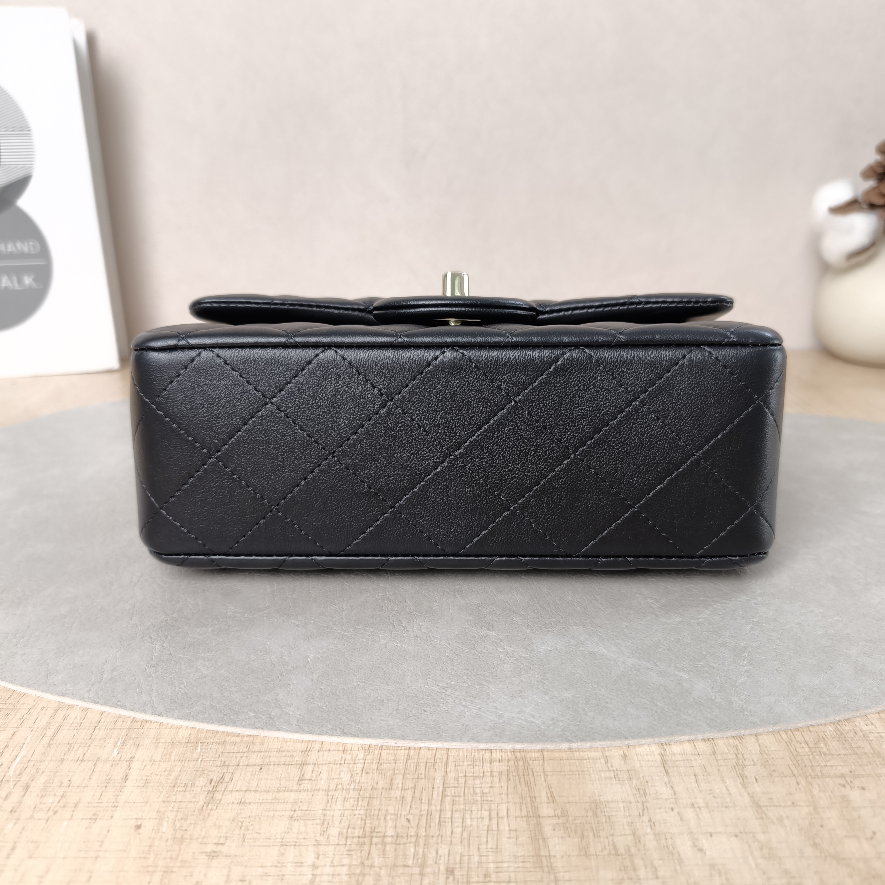 Chanel Crossbody Bagclassic flag large Mini cf mini Edition Black Lambskin mini20 × 6 × 12 cm — cover view 5 of 6