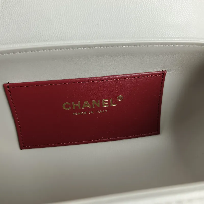 Chanel Crossbody Bag Bowling Bag Green Calfskin 20 × 10 × 10 cm Microchip Edition — detail view 9 of 11