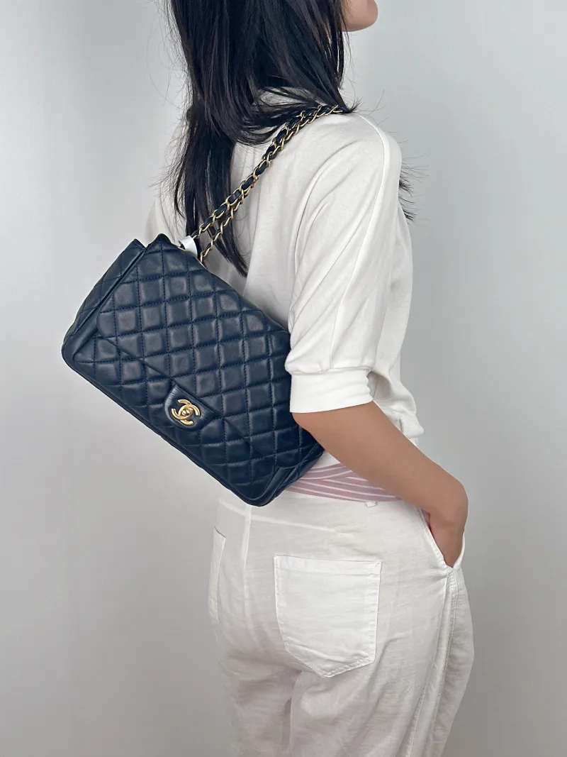 Chanel Crossbody Bag cf Crossbody Bag Navy Lambskin One Size 28 × 6 × 19 cm 18 — on-model view 1 of 3