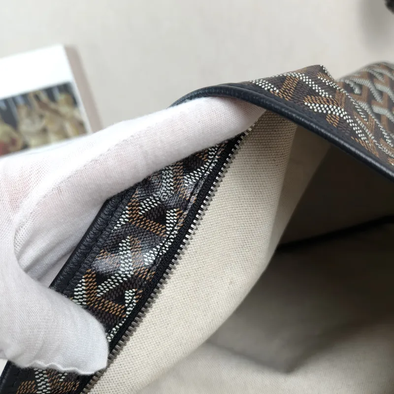 GOYARD Shoulder Bag Boheme Hobo​ Black ine Canvas Small 43 × 14 × 27 cm — detail view 10 of 12