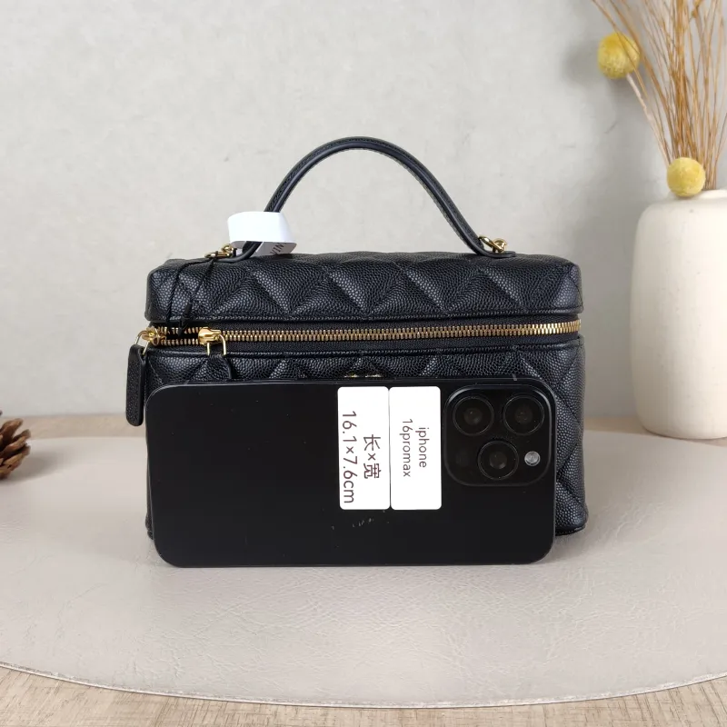 Chanel Crossbody Bag lp Vanity Case Bag Black Calfskin One Size 19.5 × 5 × 17 cm — cover view 3 of 5