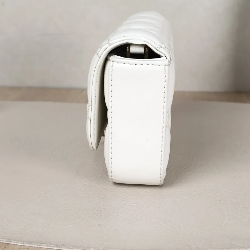 DIOR Crossbody Bag My Chain Bag White Lambskin18 × 3.5 × 10 cm — detail view 2 of 11