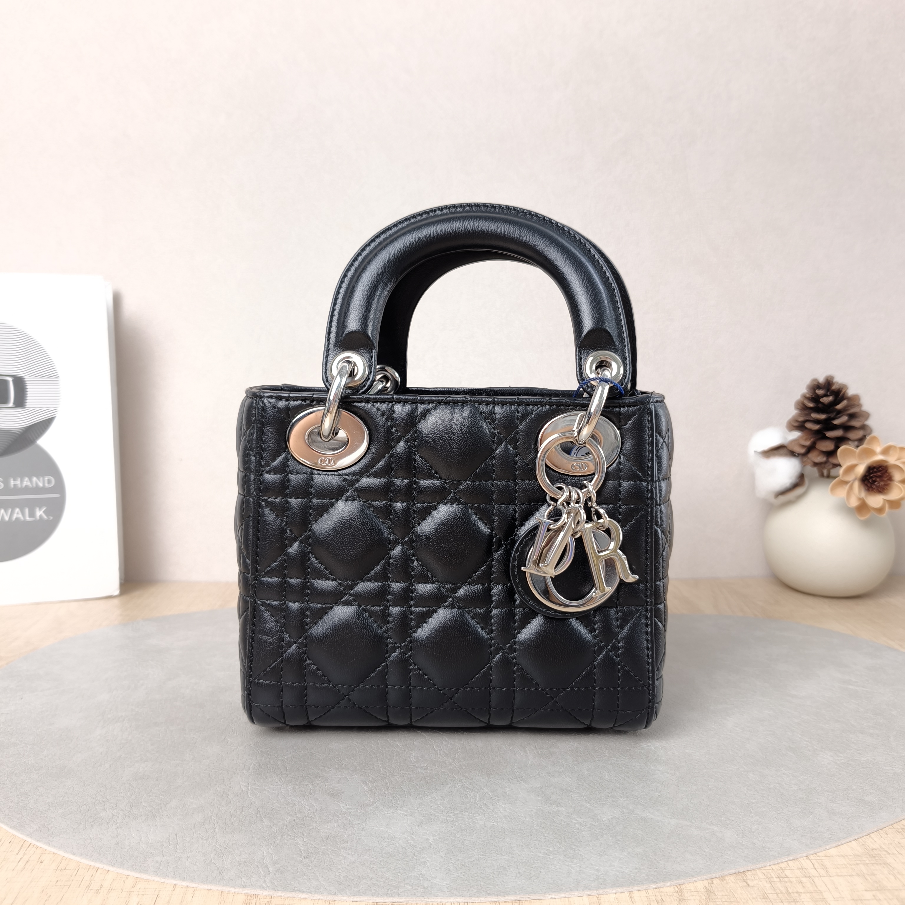 DIOR Crossbody Bag Lady Lady Dior Bag Black Lambskin mini17 × 7 × 15 cm