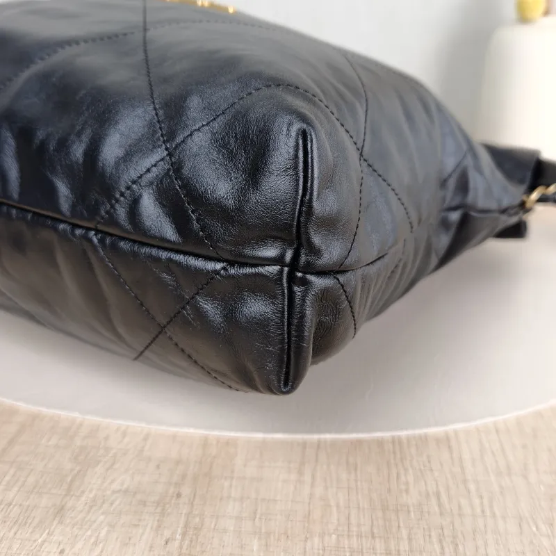 Chanel Shoulder Bag 22Bag Black CC alfskin Small 35 × 7 × 37 cm — detail view 12 of 14