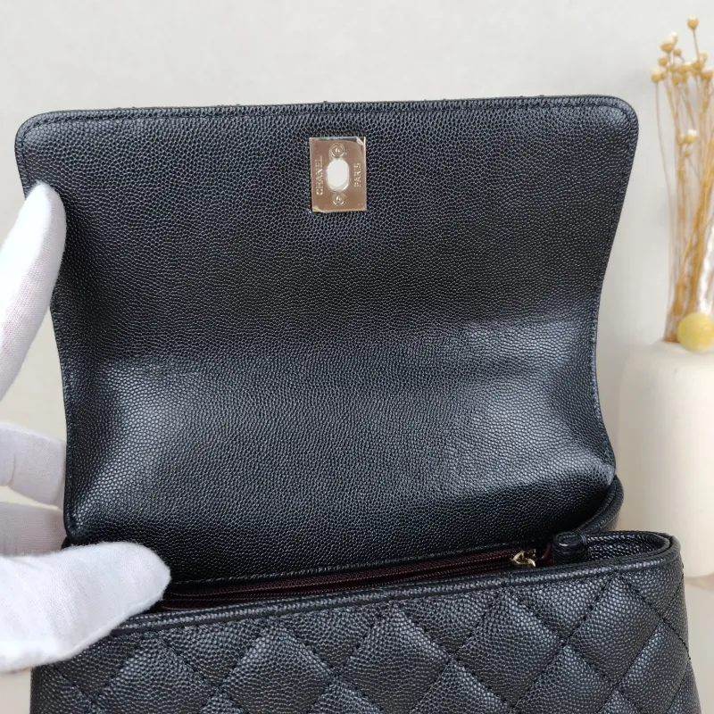 Chanel Top Handle Bag Coco Handle​Black Grained Calfskin Small24 × 10 × 14 cm — detail view 3 of 13