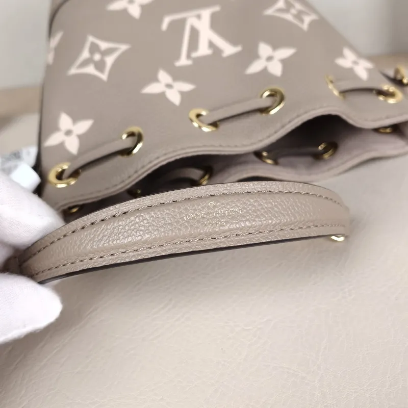 Louis Vuitton Crossbody Bag NANO NOÉ Bucket Bag Nano · White Monogram Empreinte Embossed Calfskin nano 13 × 10 × 16 cm — detail view 5 of 11