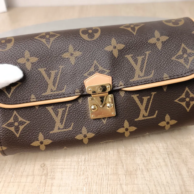 Louis Vuitton Crossbody Bag POCHETTE CAMILLE Monogram PVC One Size 20.5 × 6 × 11 cm — detail view 2 of 12