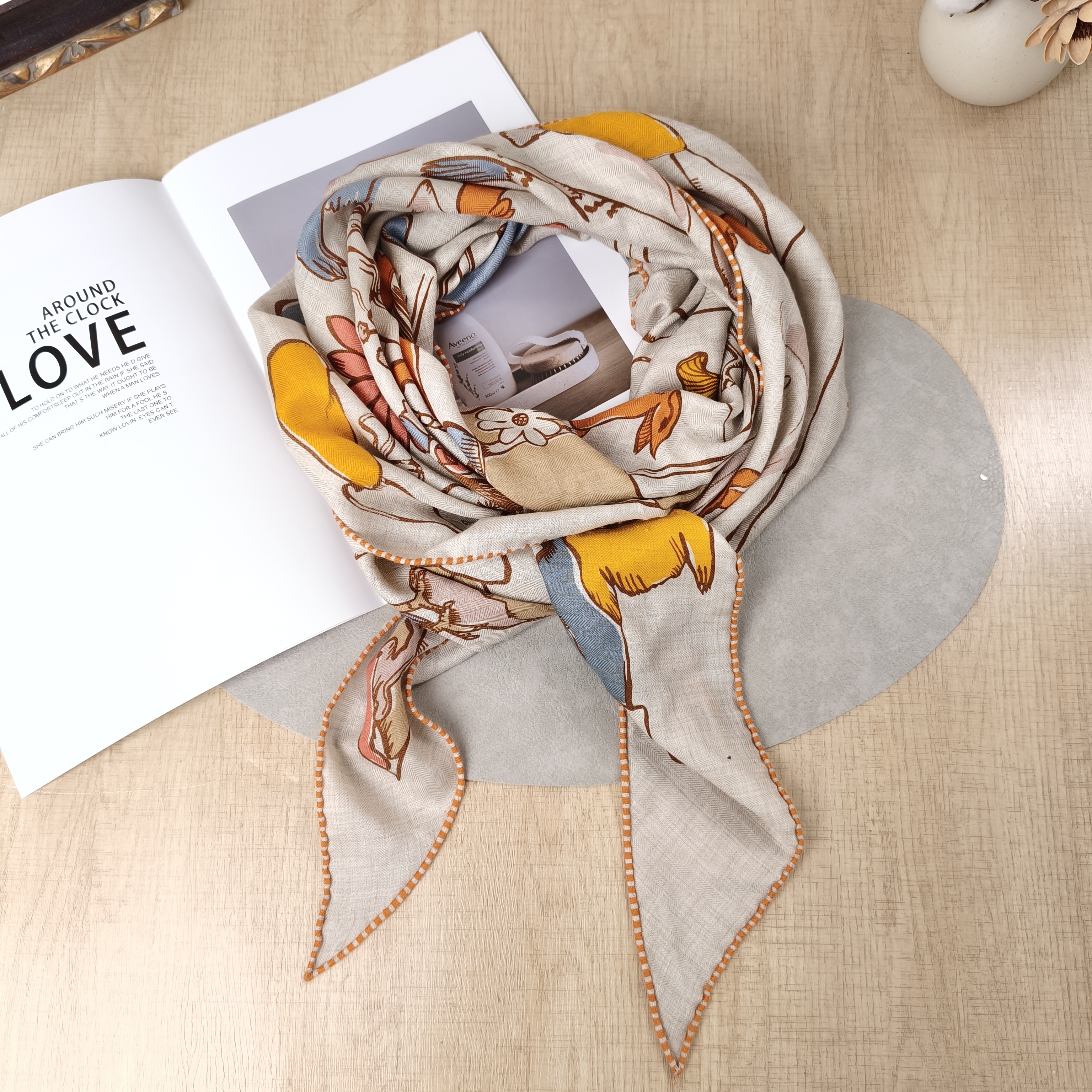 Hermès Beige Silk Cashmere One Size