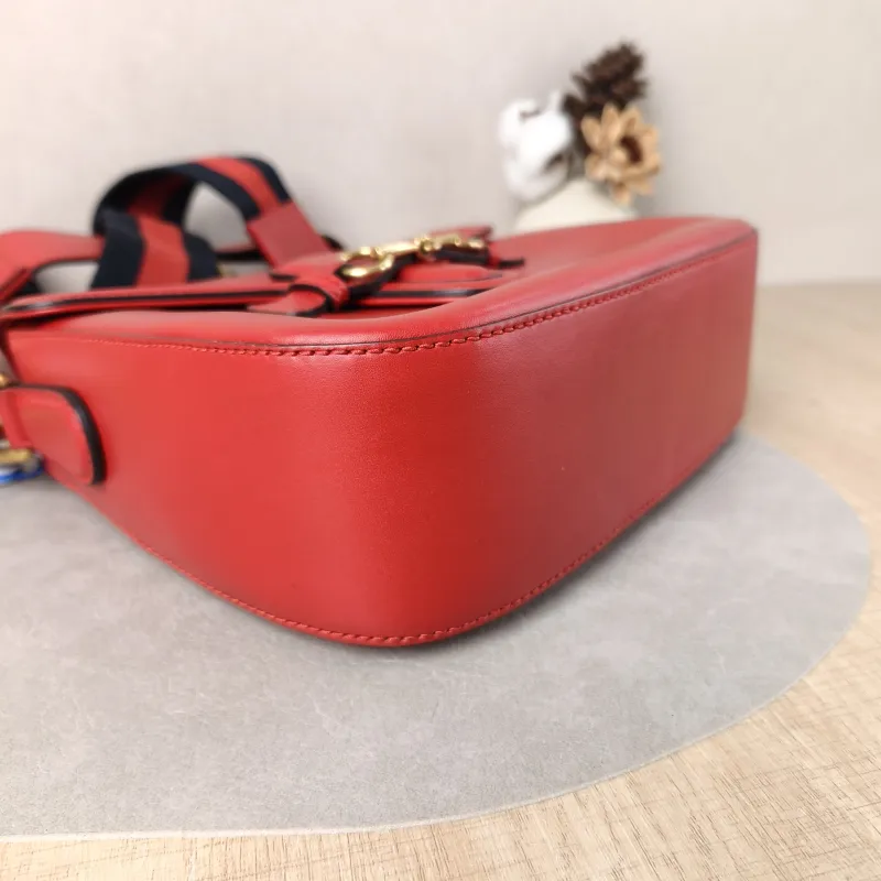 GUCCI Crossbody Bag Crossbody Bag Red Calfskin 23.5 × 7 × 18 cm — detail view 5 of 15