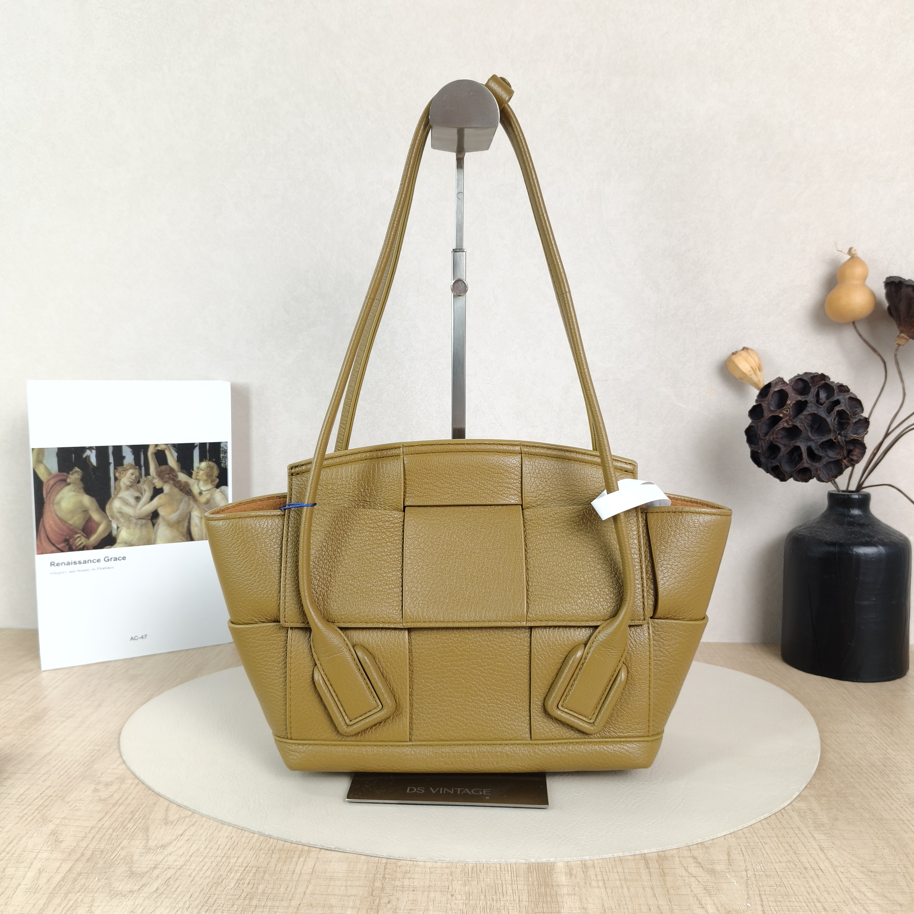 Bottega Veneta Shoulder Bag ARCO 33 Woven Edition Yellow Small33 × 9 × 21 cm