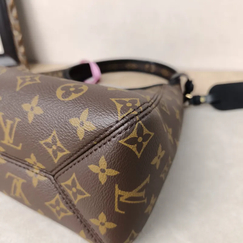 Louis Vuitton Shoulder Bag The Drop Monogram PVC Small28 × 12 × 15 cm — detail view 16 of 17