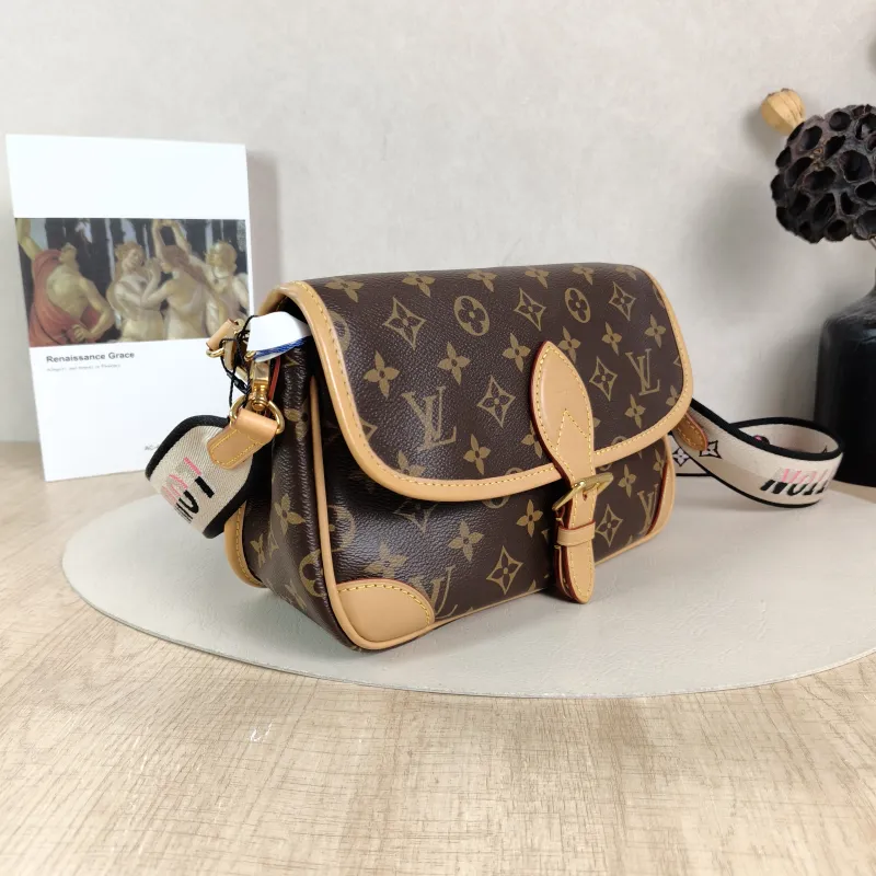 Louis Vuitton Crossbody Bag Diane Baguette Bag Shoulder Strap PVC Small 24 × 9 × 15 cm — cover view 2 of 5